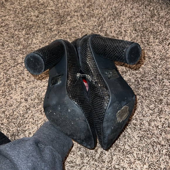 Black snake skin boots - Picture 3 of 3